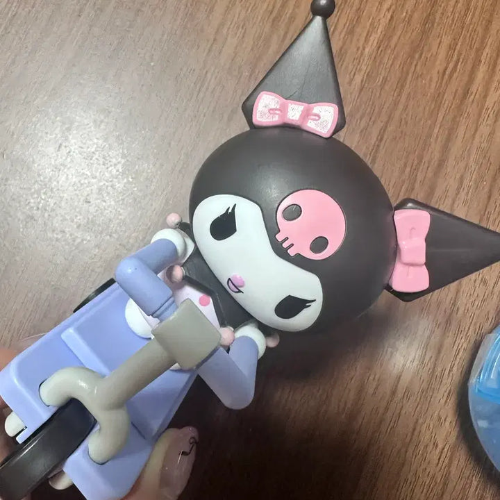 [BUNJANG] Kuromi Bicycle Figure (Unsealed) / 쿠로미 자전거 피규어