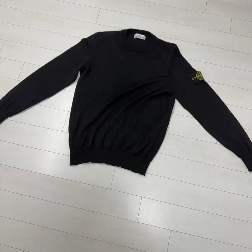 [BUNJANG] Stone Island Knit L Size / 스톤아일랜드 니트 L 사이즈  상태 9.2/10  사진 찍고 절대 안입습