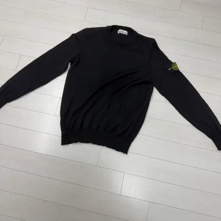 [BUNJANG] Stone Island Knit L Size / 스톤아일랜드 니트 L 사이즈  상태 9.2/10  사진 찍고 절대 안입습