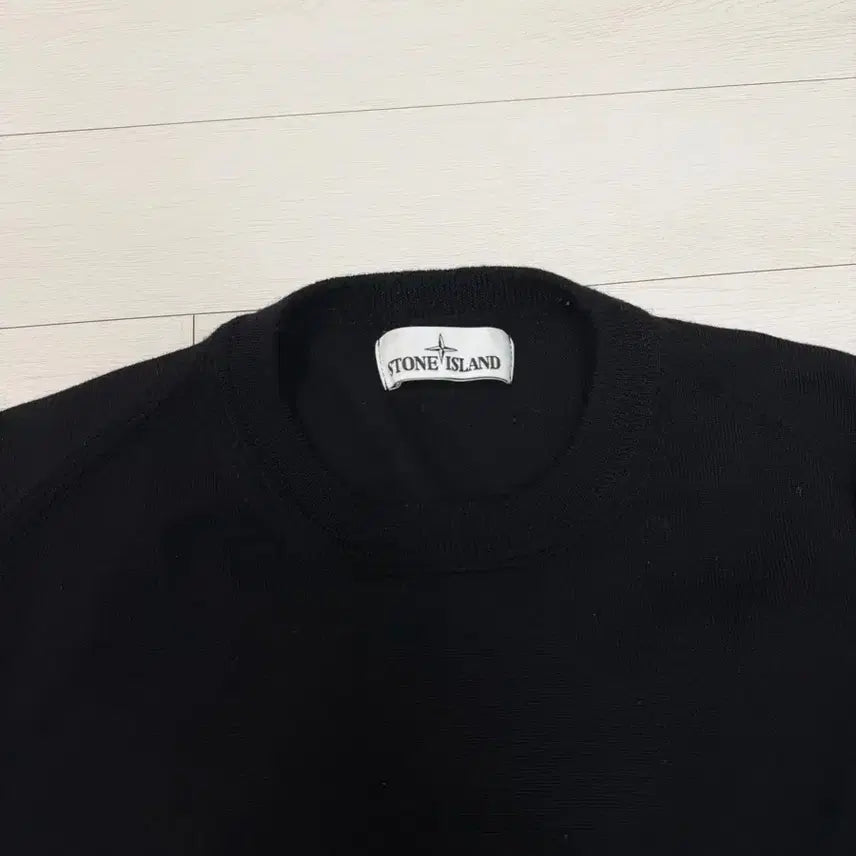 [BUNJANG] Stone Island Knit L Size / 스톤아일랜드 니트 L 사이즈  상태 9.2/10  사진 찍고 절대 안입습