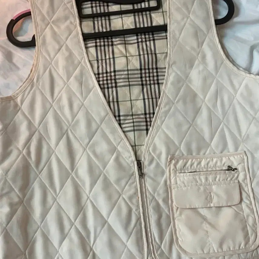 [BUNJANG] IVYCLUB Padded Vest Beige Check Lining / 아이비클럽 누빔 조끼 베이지 체크 안감