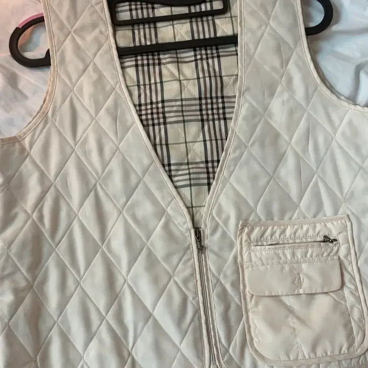 [BUNJANG] IVYCLUB Padded Vest Beige Check Lining / 아이비클럽 누빔 조끼 베이지 체크 안감