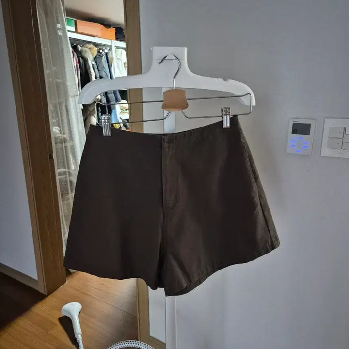 [BUNJANG] Shorts / apparently 반바지