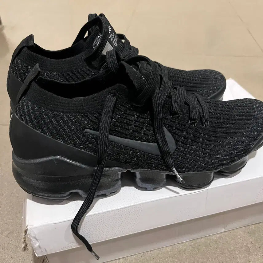 [BUNJANG] Nike Air VaporMax Flyknit 3 Black 255 / 나이키에어 베이퍼맥스플라이니트3 255