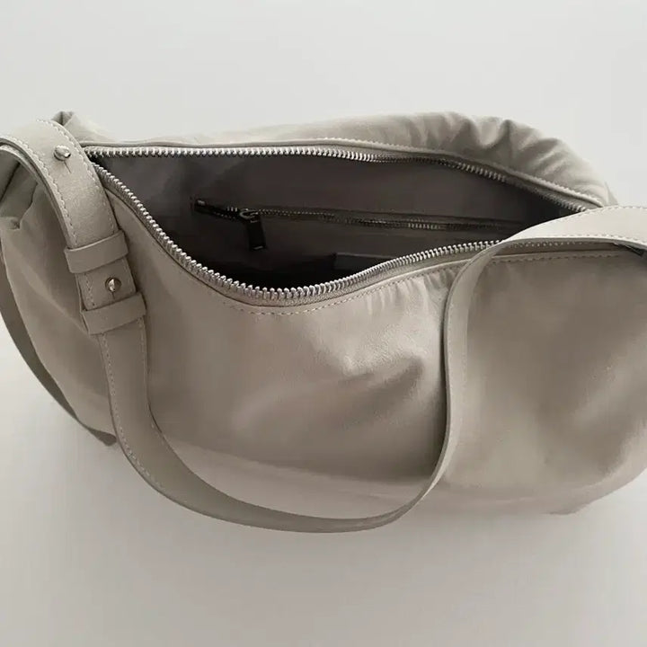 [BUNJANG] OHEH Nesa Suede Hobo Bag / 오브히 네사 스웨이드 호보백