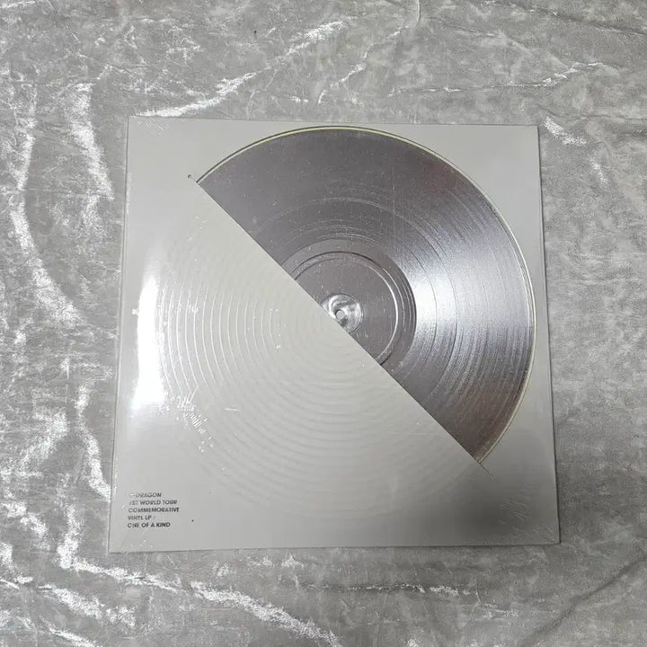 [BUNJANG] G-Dragon World Tour ONE OF A KIND LP (Sealed) / 미개봉 지드래곤 월드투어 ONE OF A KIND LP