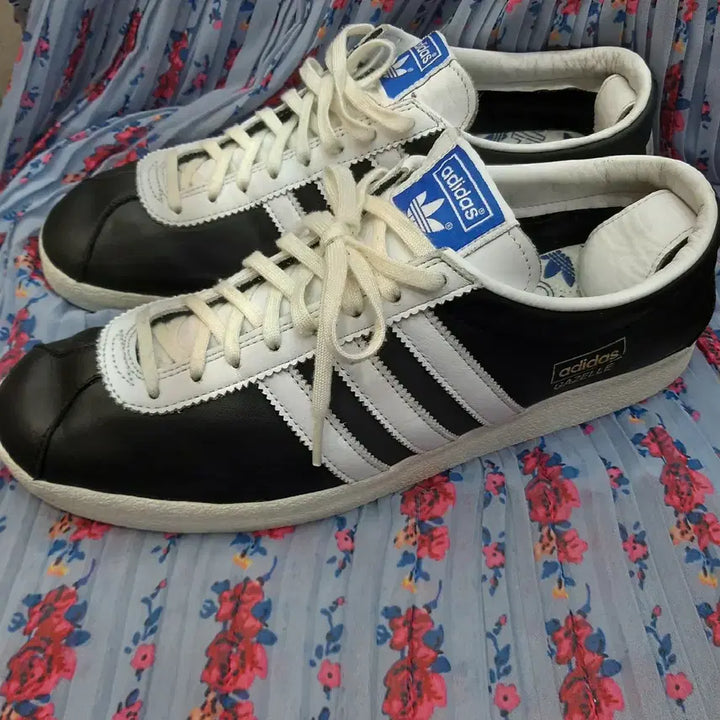 [BUNJANG] Adidas Gazelle Black/White Sneakers 290mm / 아디다스 가젤 블랙/화이트 스니커즈290mm