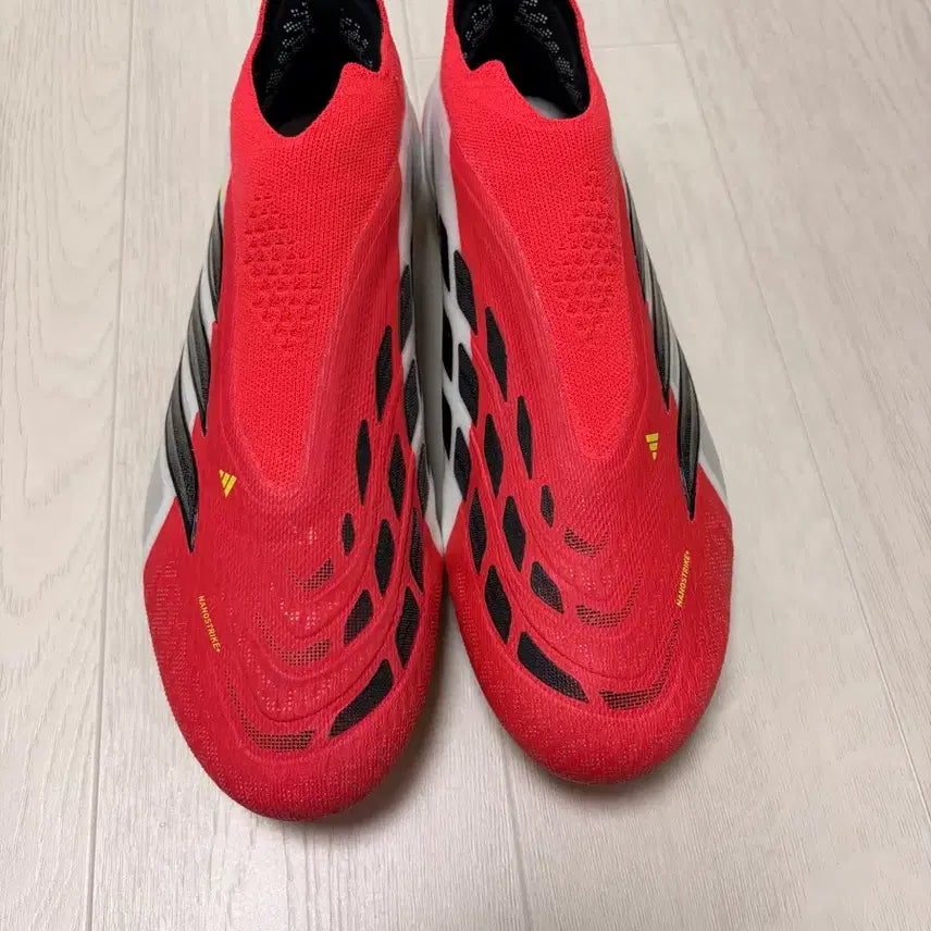 [BUNJANG] Adidas Predator 26 LL AG Football Boots Size 275 / 아디다스 프레데터 26 LL AG 275