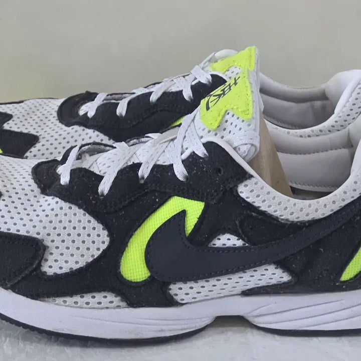 [BUNJANG] Nike Air Streak Lite Black White Volt - Discontinued Model / [295] 나이키 에어스트릭라이트 블랙화이트볼트ㅡ단종매물,최저가
