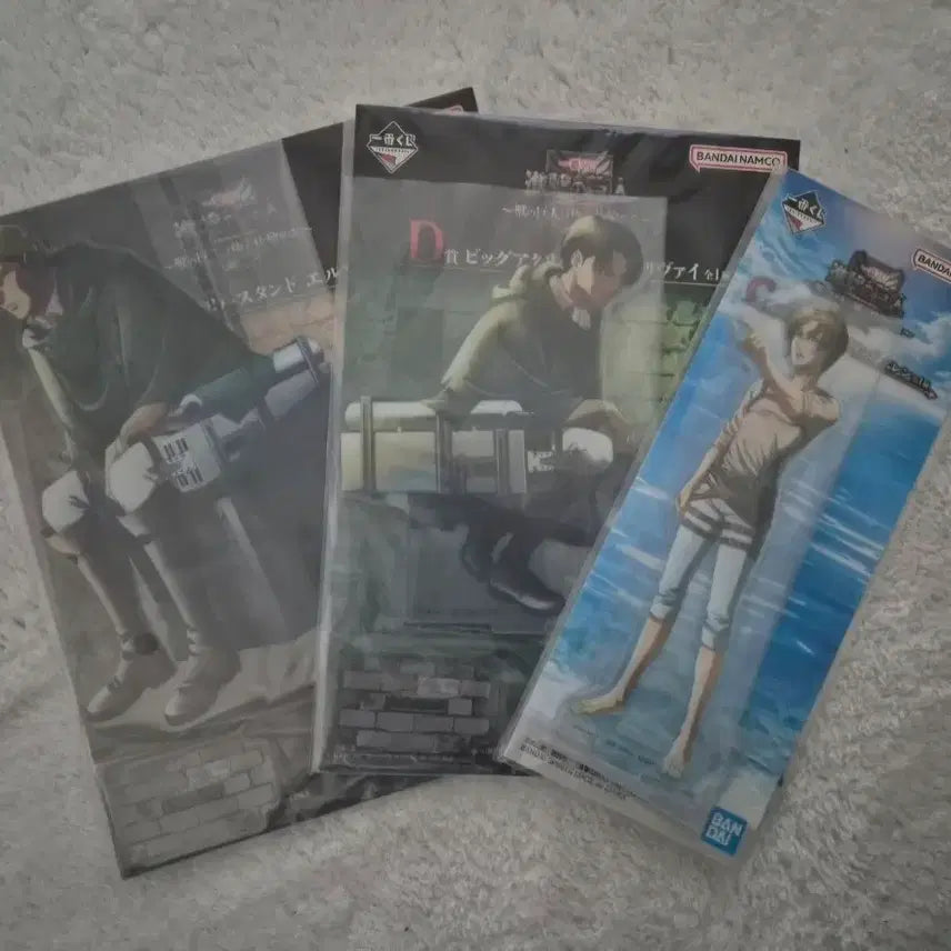 [BUNJANG] Attack on Titan Ichiban Kuji Acrylic Standees Eren, Levi, Erwin / 진격거 진격의거인 제일복권 아크릴 에런 리바이 엘빈