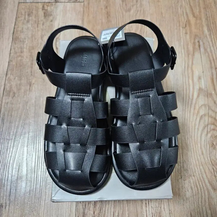[BUNJANG] Spigen Fisherman Sandals Wide 250 / [슈펜 신상] 와이드 피셔맨 샌들 250