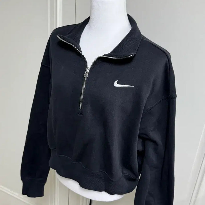 [BUNJANG] Nike Half-Zip Cropped Sweatshirt / 나이키 반집업 크롭 맨투맨