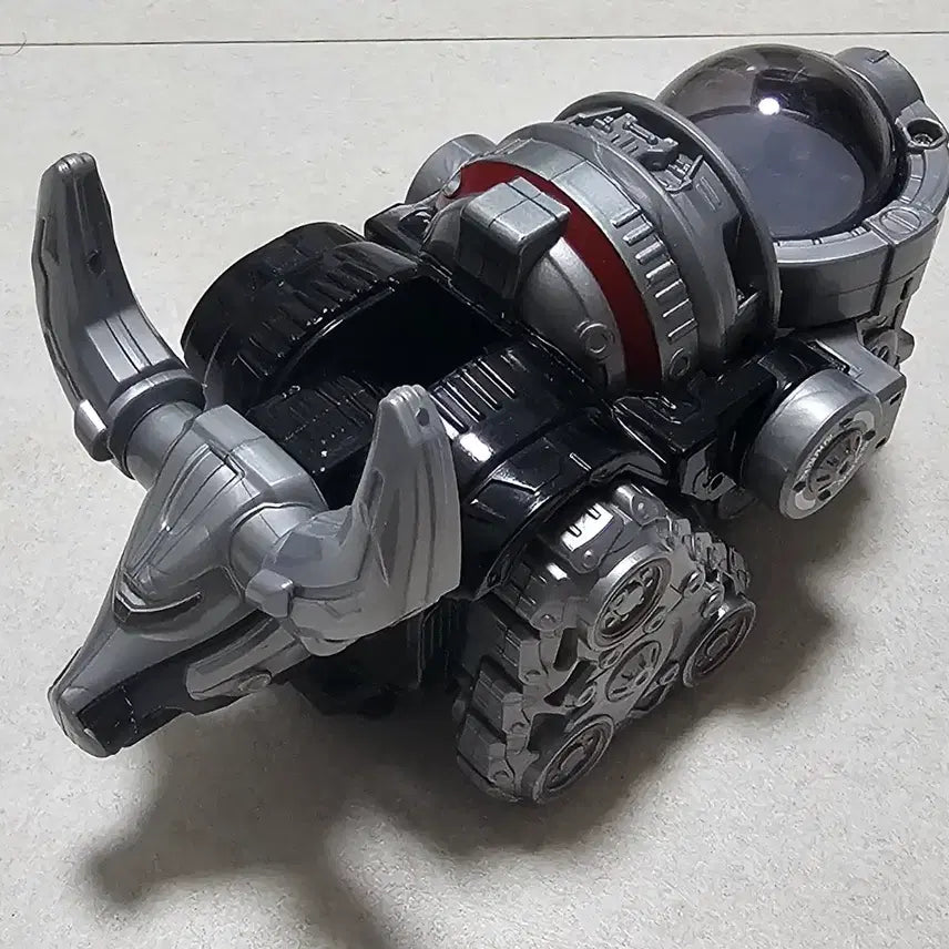 [BUNJANG] Uchu Sentai Kyuranger DX Ox Voyager Toy / 우주전대 큐렌저 DX 옥스 보이저