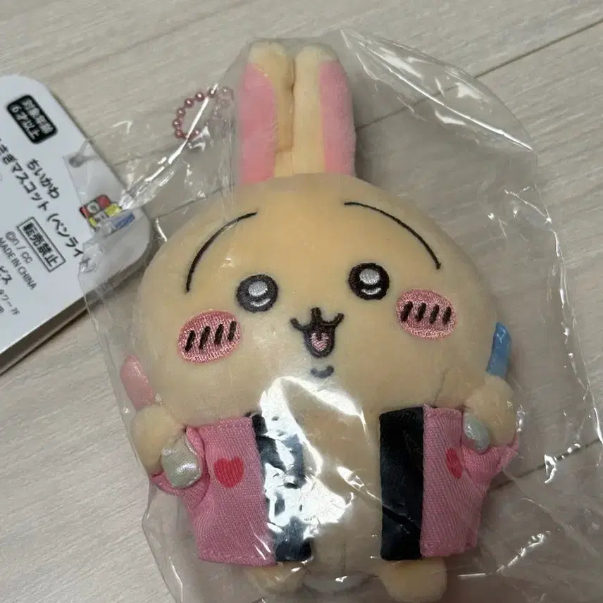 [BUNJANG] Chiikawa Usagi Mascot Plush / 치이카와 응원봉 우사기 마스코트 인형