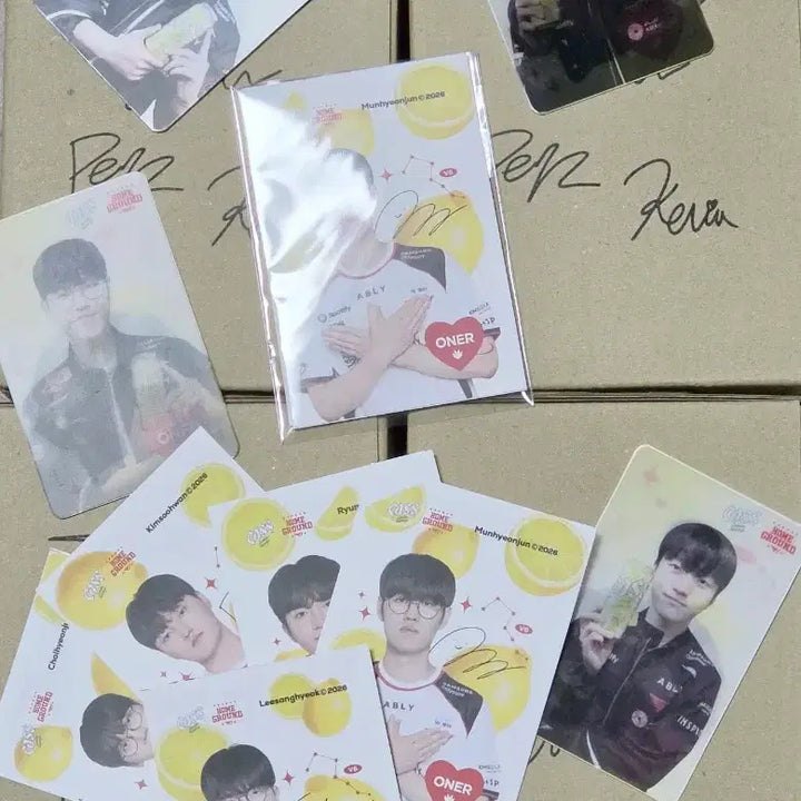 [BUNJANG] Gen.G T1 Collaboration Beer Glass &amp; Photocard Set (GS25 Exclusive) / 카스 T1 포카 맥주잔 판매합니다 < GS25 한정 카스>
