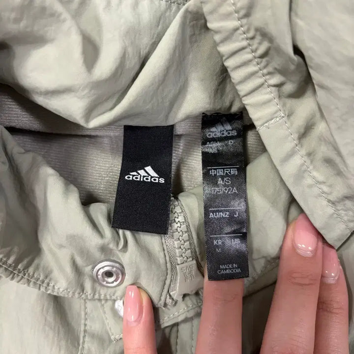[BUNJANG] Adidas Three Stripe Windbreaker Jacket / 아디다스 쓰리 스트라이프 바람막이 자켓 / b4