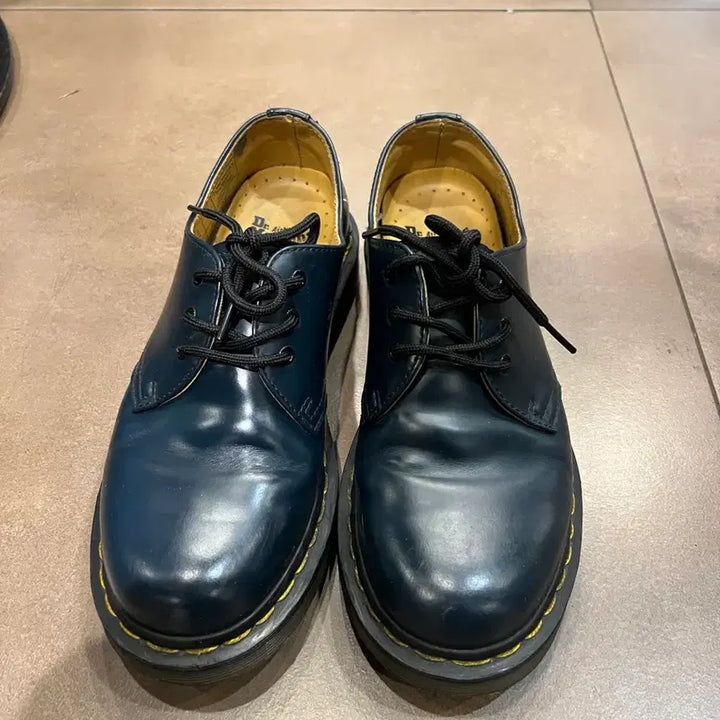 [BUNJANG] Dr. Martens 1461 3-Eye Smooth Leather Shoes UK 5 (240mm) / 닥터마틴 1461  3홀 uk5 240