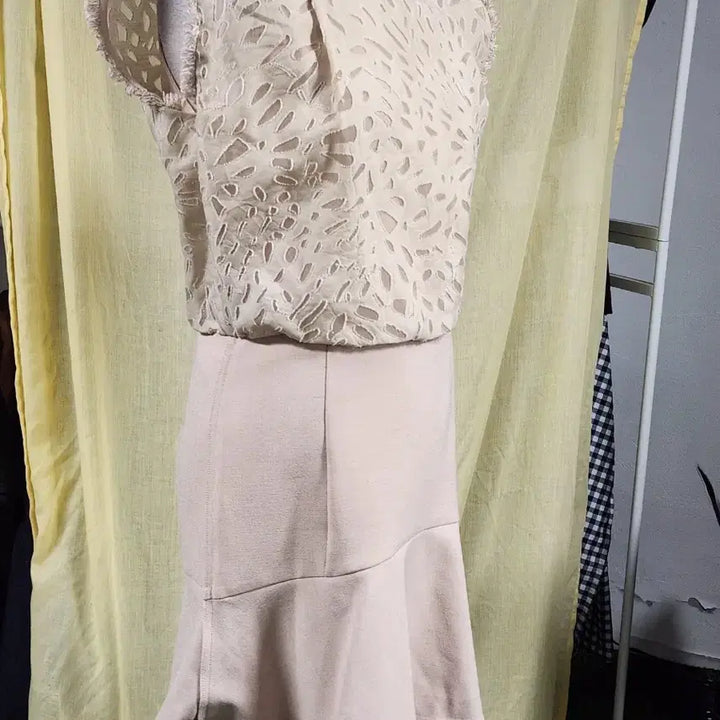 [BUNJANG] SJSJ Lace Dress Beige / SJSJ 레이스 원피스 베이지 / 하객룩 데이트룩 추천 / 상태좋음