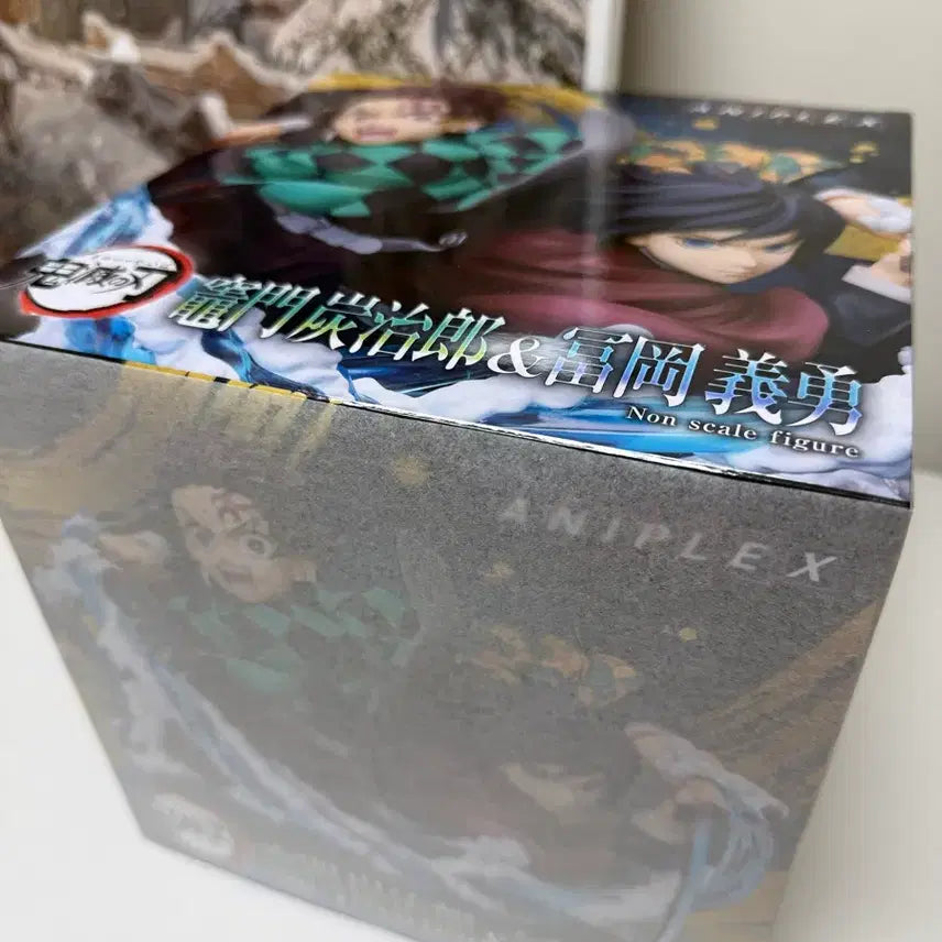 [BUNJANG] Aniplex Demon Slayer Giyu &amp; Tanjiro Bust Figure (A Prize) - Sealed / 귀멸의칼날 애니플렉스 기유 탄지로 피규어 흉상 a상 미개봉 무한성