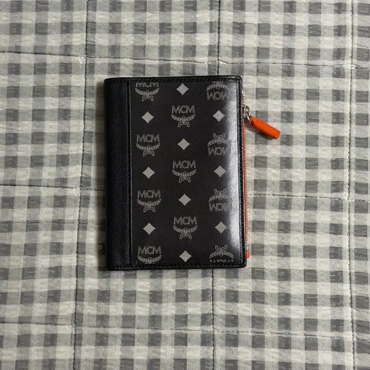 [BUNJANG] MCM Passport Wallet / (OS) MCM 엠씨엠 여권 지갑