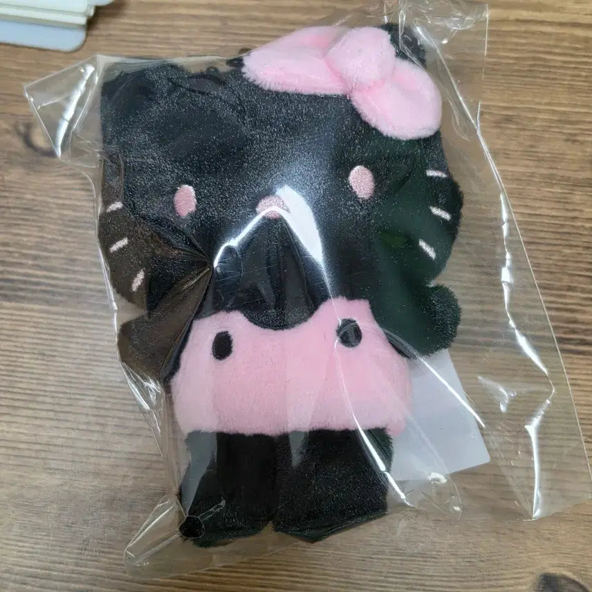 [BUNJANG] WakeMake Black Kitty Plush Keychain / 웨이크메이크 블랙 키티 인형 키링 판매