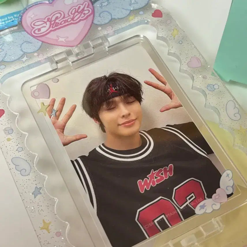 [BUNJANG] NCT WISH Riku Steady Rotating Stand Photocard / 엔시티위시 리쿠 스테디 회전 스탠드 굿즈