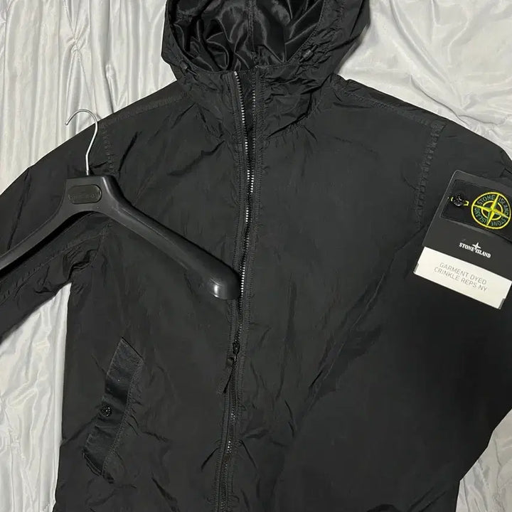 [BUNJANG] Stone Island Crinkle Labs Jacket Black M / [m] 26ss 신상 스톤아일랜드 크링클랩스 바람막이 블랙