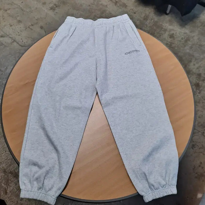 [BUNJANG] Discovery Jogger Pants (Size 31-33) / 디스커버리 조거팬츠 31~33