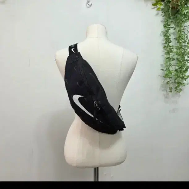 [BUNJANG] Nike Heritage Swoosh Hip Pack / 나이키 헤리티지 스우시 힙색