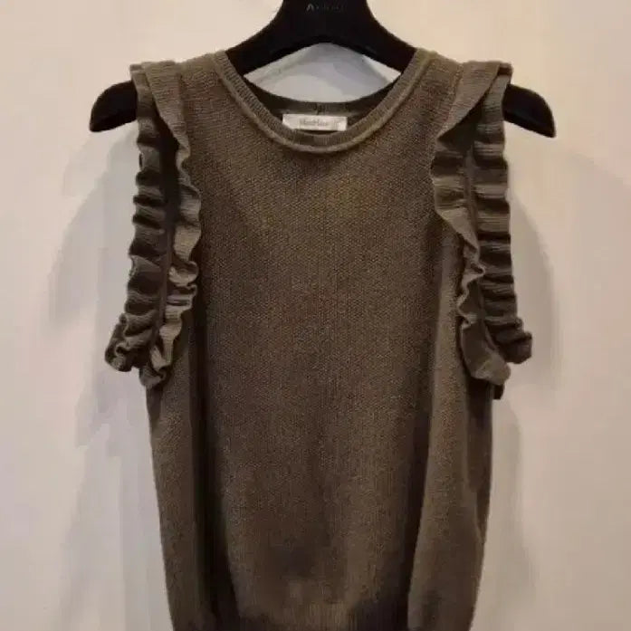 [BUNJANG] Max Mara Ruffle Sleeveless Top M Khaki / 막스마라 베스트