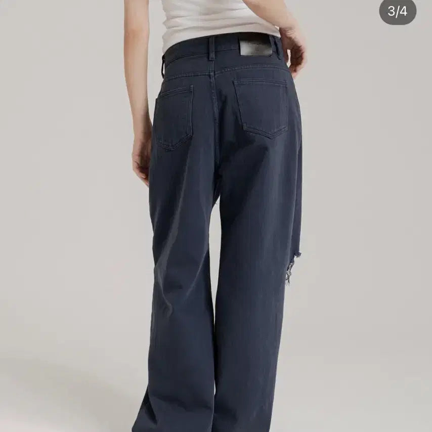 [BUNJANG] Shin &amp; Lee Muted Destroyed Denim Navy Pants / 신앤리 muted destroyed denim navy