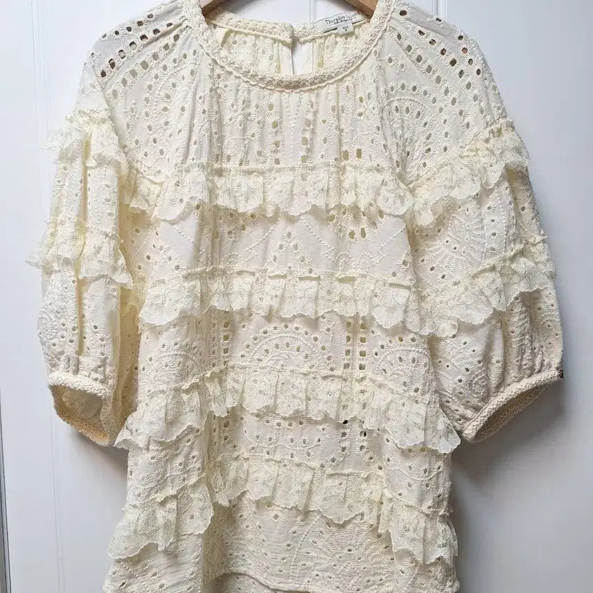 [SOLD OUT] 써스데이아일랜드 블라우스