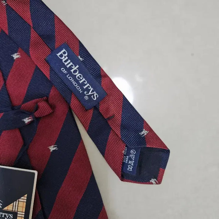 [BUNJANG] Burberry 100% Silk Necktie / 버버리 실크100 넥타이