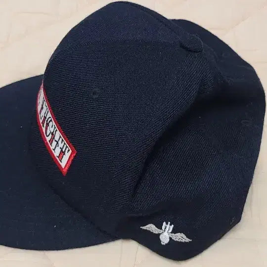 [BUNJANG] LEATA Navy Double Eight Logo Baseball Cap / LEATA 네이비 볼캡 모자