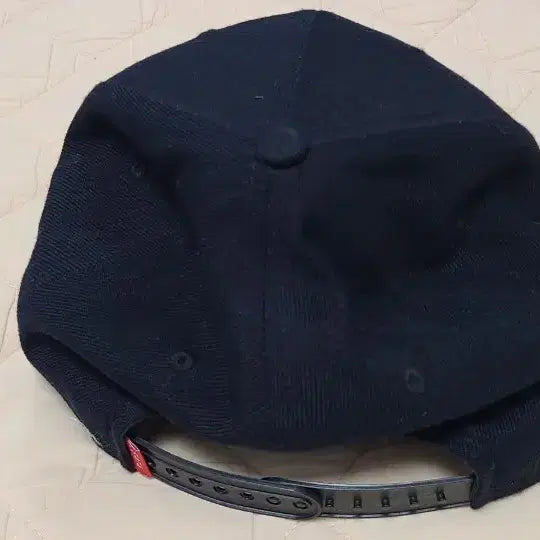 [BUNJANG] LEATA Navy Double Eight Logo Baseball Cap / LEATA 네이비 볼캡 모자