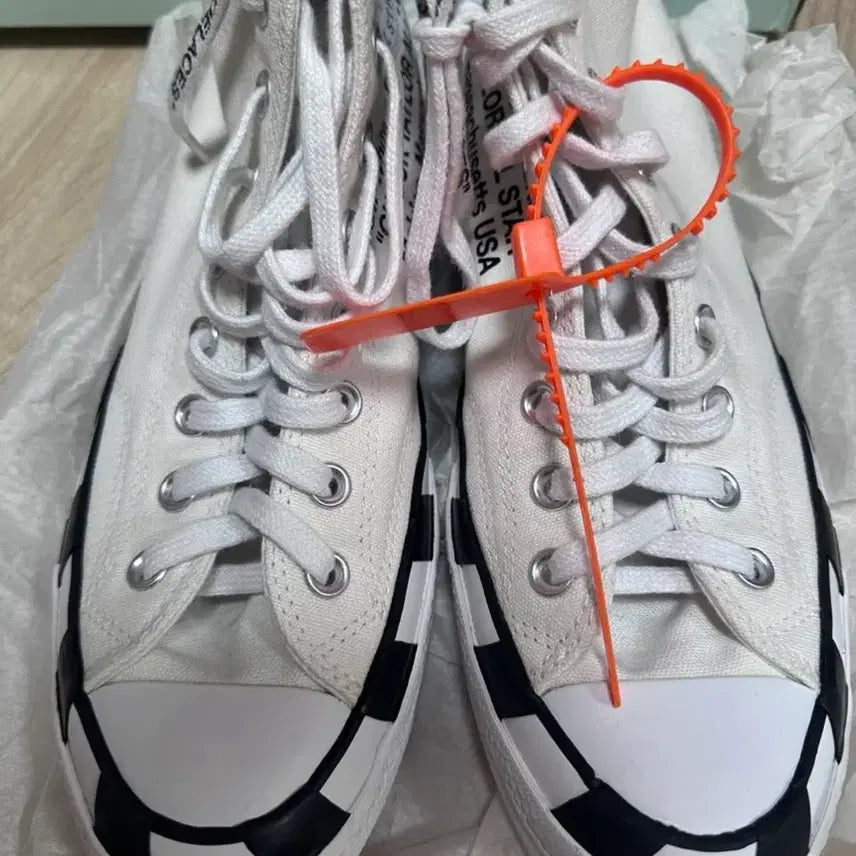 [BUNJANG] Converse x Off-White Chuck 70 High V2 2018 / [270] [1회착] 컨버스 x 오프화이트 척 70 하이 V2 2018