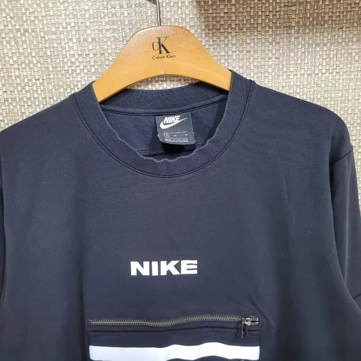 [BUNJANG] Nike Outdoor Sweatshirt Size M / M 100사이즈 나이키 아웃도어 맨투맨