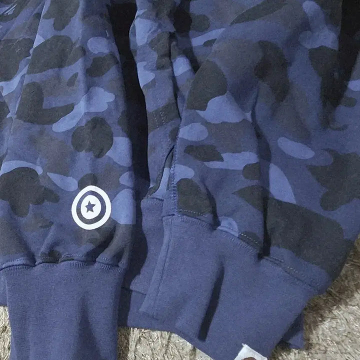 [BUNJANG] BAPE Camo Shark Full Zip Hoodie Navy / 베이프 카모 샤크 후드집업