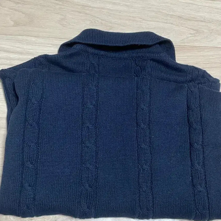 [BUNJANG] XTONZ Daffodil Cable Knit Short Sleeve Navy M / 엑스톤즈 대퍼딜 꽈배기 니트 반팔 네이비 M