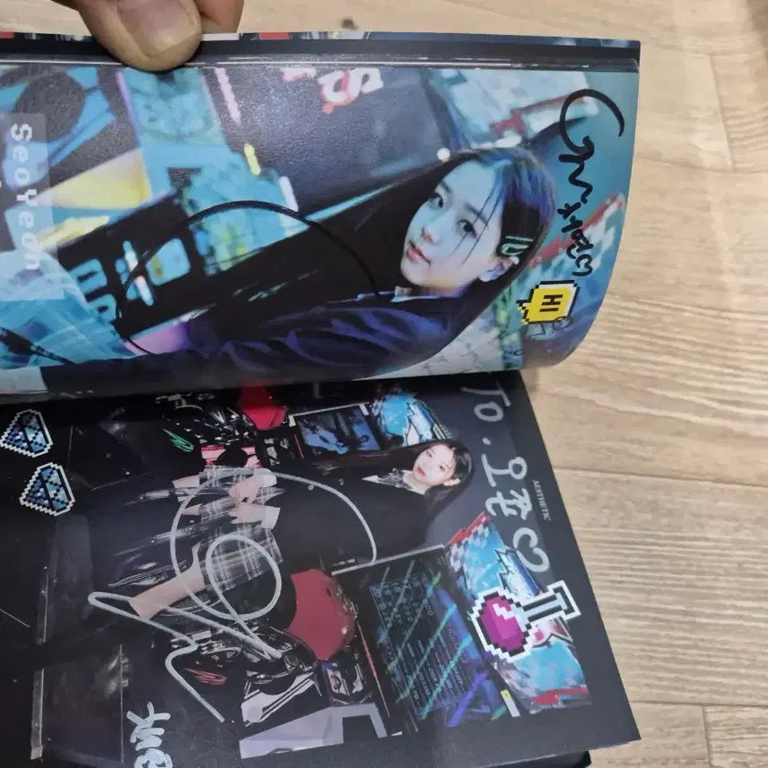 [BUNJANG] tripleS +(KR)ystal Eyes Signed Album / tripleS +(KR)ystal Eyes 사인반