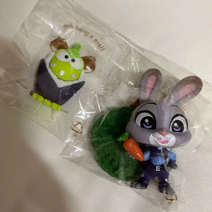 [BUNJANG] Zootopia Judy &amp; Frog Figurine Set / 주토피아 주디 &amp; 개구리 피규어