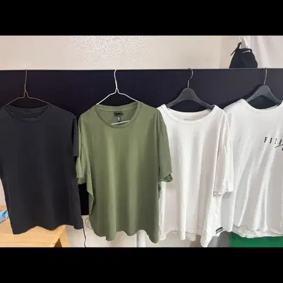 [BUNJANG] Giordano, H&amp;M, Musinsa Standard, Physicore T-Shirt Bundle / 5장 지오다노 H&amp;M 2장 / 무신사스탠다드 / 피지코어 티셔츠 세트