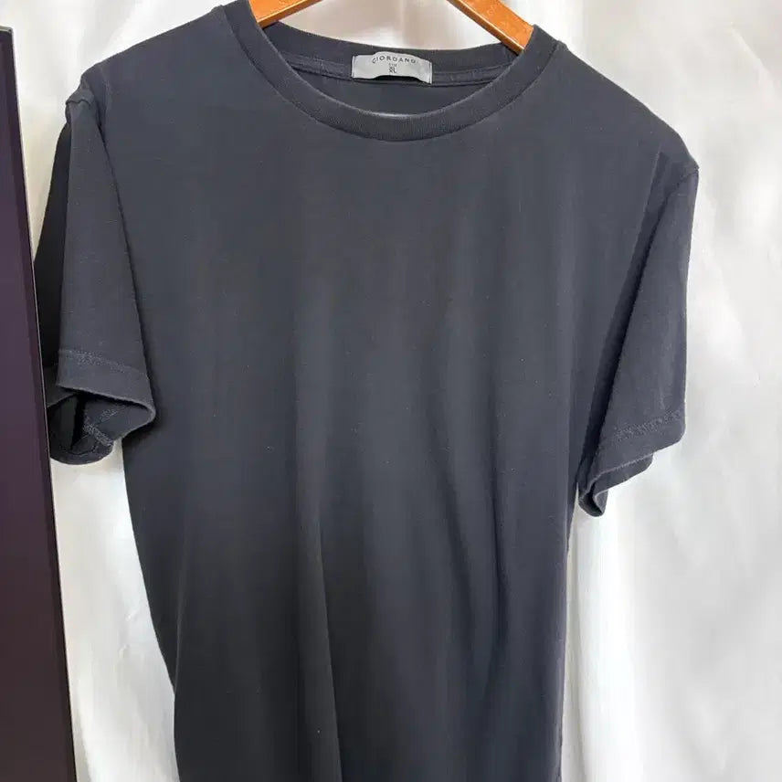 [BUNJANG] Giordano, H&amp;M, Musinsa Standard, Physicore T-Shirt Bundle / 5장 지오다노 H&amp;M 2장 / 무신사스탠다드 / 피지코어 티셔츠 세트