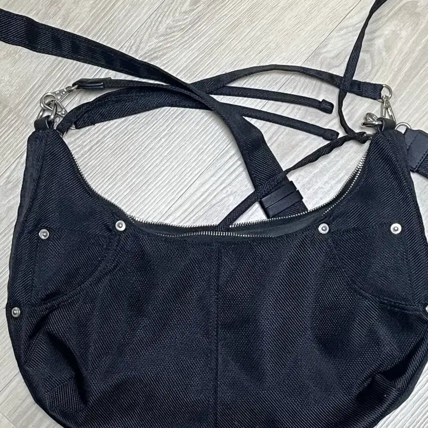 [BUNJANG] Maison Minet Perforated Crossbody Bag / 메종미네드 크로스백