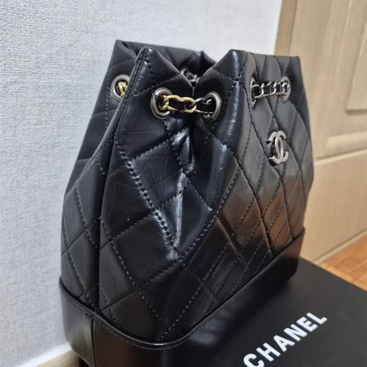 [BUNJANG] Black Quilted Leather Backpack / 블랙 퀼팅 백팩