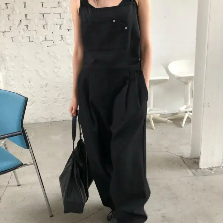 [BUNJANG] Breed Mark Woven Jumpsuit Black / 브리드 마크우븐 점프슈트 블랙