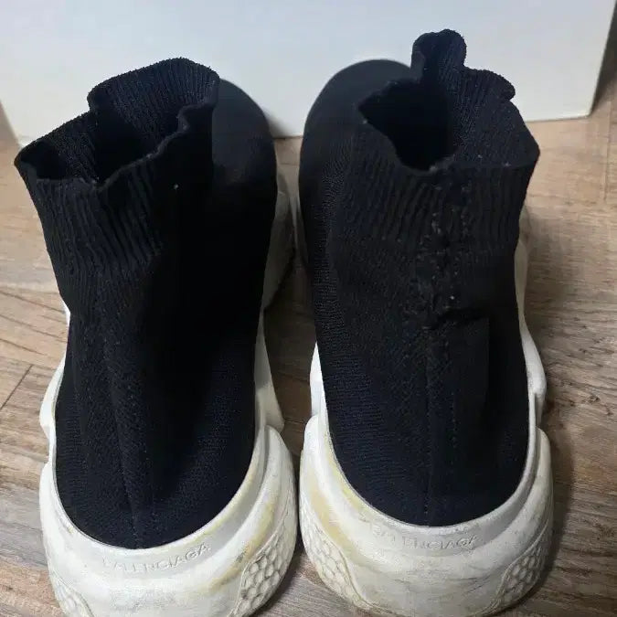 [BUNJANG] Balenciaga Speedrunner Sneakers (Size 43) / 발렌시아가 스피드러너 43사이즈 판매