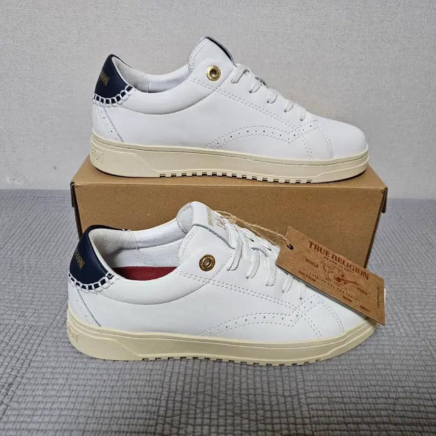 [BUNJANG] True Religion Originals Classic Sneakers / 트루릴리젼 클래식 스니커즈(1회착)
