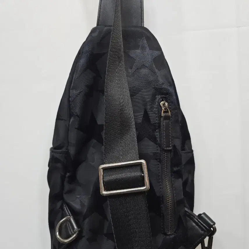 [BUNJANG] Mangvs Sling Bag / 망베르스 슬링백
