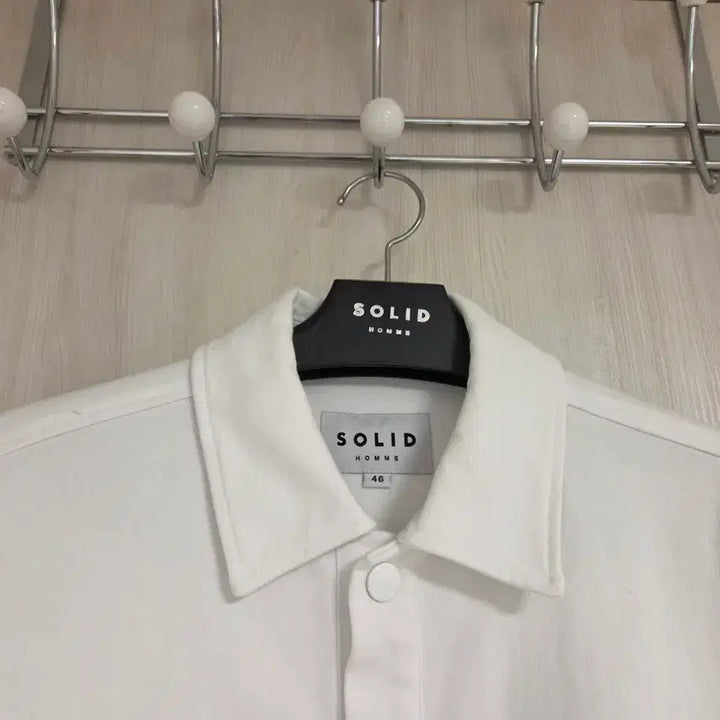 [BUNJANG] Solid Homme 25FW Snap Button Collar Short Sleeve T-Shirt / 솔리드옴므 25FW 스냅버튼 카라 반팔 티셔츠 46